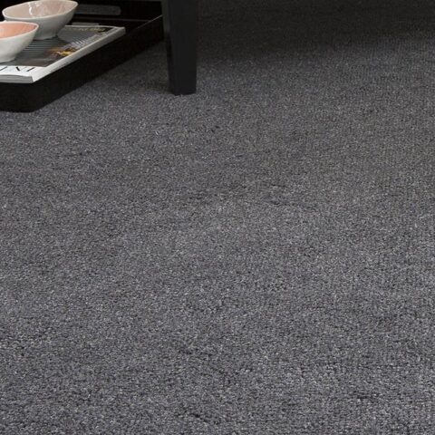 detalle ampliado de alfombra de lana lanatika kp alfombras a medida en color oscuro