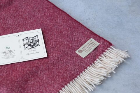 manta_de_lana_grazalema_burdeos_fernandez_textil_3 Manta de lana grazalema color burdeos