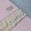 mantas de lana grazalema en color rosa con flecos