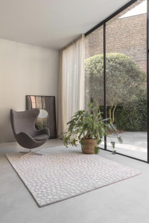 Alfombra-Dotteg-Grey-ambiente-LignePure-FernandezTextil Ambiente alfombra Ligne Pure Dotted grey