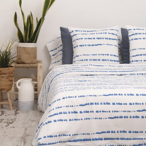 Decoración de cama en tonos azul y blanco, con funda nórdica Sisomdos Batik . Algodón 100% no se arruga no se plancha. comprar online Fernández Textil