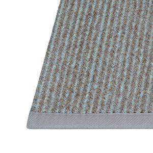 Remate alfombra exterior Rols Chill Out a medida. Remate rústico en una dirección. Resistente artesanal, olefina, gris azul