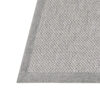 Detalle alfombra exterior resistente fácil mantenimiento para terrazas y porches. Remate rústico, Rols Nature Deluxe 69 gris claro