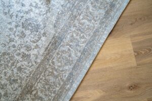 Detalle dibujo y textura en alfombra Vintage topo 100% algodón, efecto desgastado, fácil pisada.