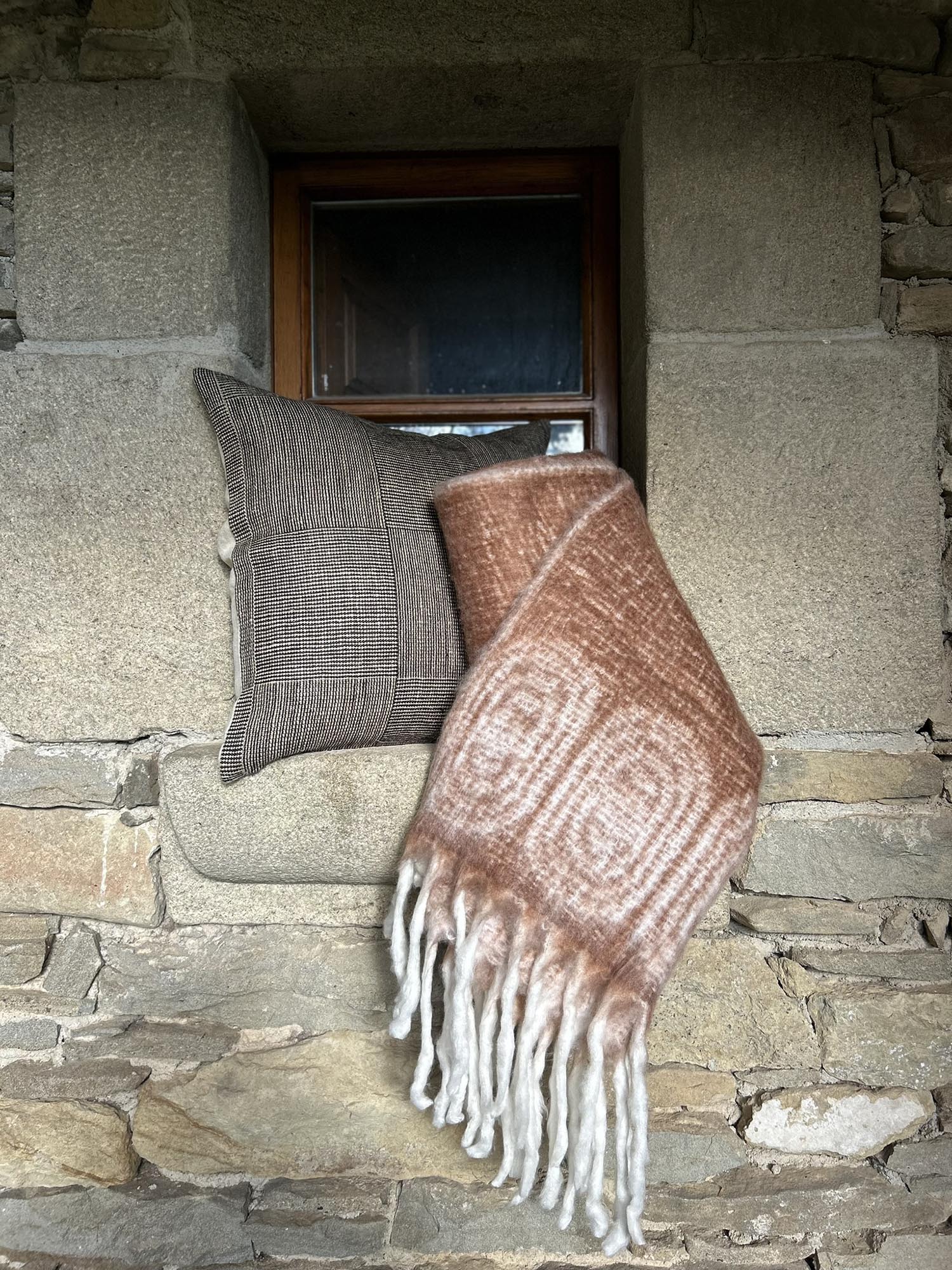 cojin_linen&silk_ranger_negro_linen&silk_01